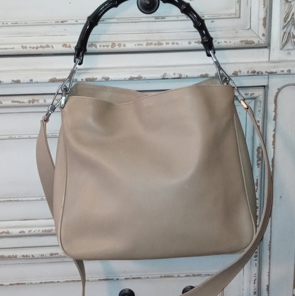 Vintage Gucci 100% Authentic leather  bamboo handle luxury bag . - Picture 1 of 17
